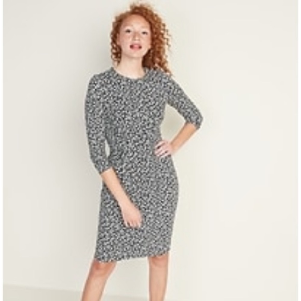5/$25 Twist Front Floral Midi Dress